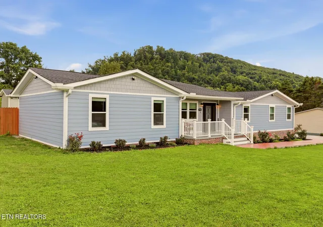 Photo 3 of Sale Pending at 7918 Munsey Rd, Corryton, TN 37721 | MLS# 1348555 | Listing updated on 2026-08-30
