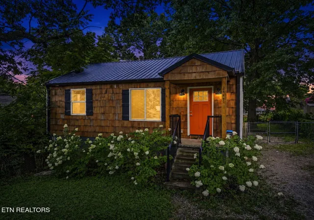 Photo 1 of Single family home for sale at 2447 Amber St, Knoxville, TN 37917 | MLS# 1348622 | Listing updated on 2026-09-02