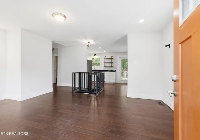 Photo 4 of Single family home for sale at 2447 Amber St, Knoxville, TN 37917 | MLS# 1348622 | Listing updated on 2026-09-02