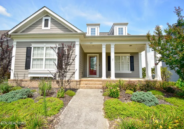 2nd image of 115 Hackberry St, Oak Ridge, TN 37830 | MLS# 1350020