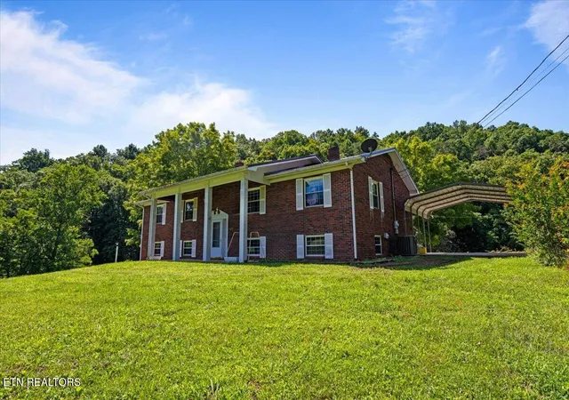 Photo 3 of Single family home for sale at 2719 Bullen Valley Rd, Thorn Hill, TN 37881 | MLS# 1348565 | Listing updated on 2026-07-17