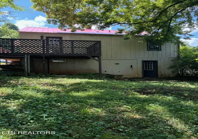 Photo 2 of Single family home for sale at 2533 Seaton Ave, Knoxville, TN 37920 | MLS# 1348551 | Listing updated on 2026-09-16
