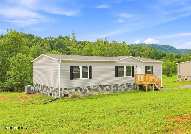 Photo 2 of Single family home for sale at 5380 Rutledge Pike, Rutledge, TN 37861 | MLS# 1348766 | Listing updated on 2026-09-04