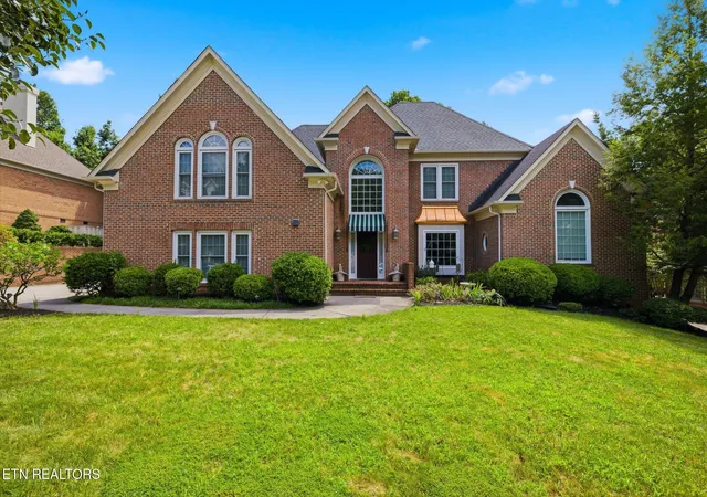 Photo 2 of Sale Pending at 947 Hamilton Ridge Ln, Knoxville, TN 37922 | MLS# 1348583 | Listing updated on 2026-08-27