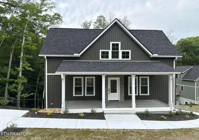 1st image of 160 California Ave, Oak Ridge, TN 37830 | MLS# 1349391