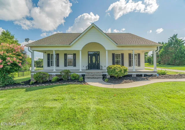 Photo 1 of Single family home for sale at 6623 Brackett Rd, Knoxville, TN 37938 | MLS# 1350175 | Listing updated on 2026-09-04