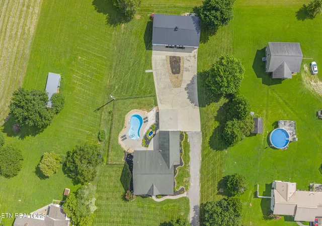 Photo 3 of Single family home for sale at 6623 Brackett Rd, Knoxville, TN 37938 | MLS# 1350175 | Listing updated on 2026-09-04