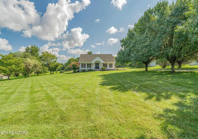 Photo 3 of Single family home for sale at 6623 Brackett Rd, Knoxville, TN 37938 | MLS# 1350175 | Listing updated on 2026-09-04