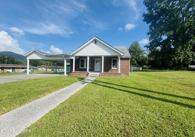 1st image of 510 Fairground St, Rocky Top, TN 37769 | MLS# 1348653