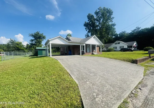 3rd image of 510 Fairground St, Rocky Top, TN 37769 | MLS# 1348653