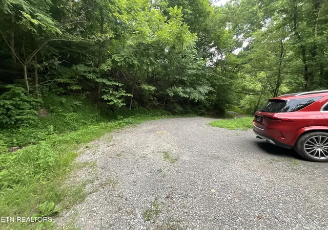 Photo 3 of Single family home for sale at 3900 Roberts Rd, Corryton, TN 37721 | MLS# 1348656 | Listing updated on 2026-10-06
