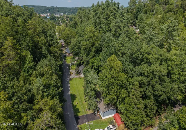 32nd image of 443 Cole Dr, Pigeon Forge, TN 37863 | MLS# 1350891