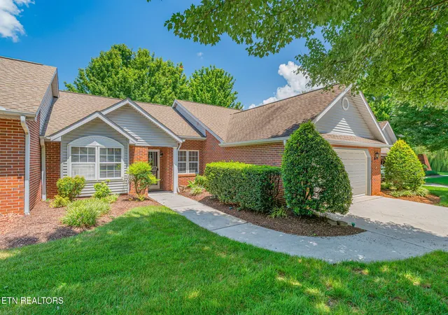 2nd image of 715 Cedar Ln, Knoxville, TN 37912