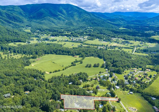 Photo 4 of Single family home for sale at 2019 Little Cvs Rd, Sevierville, TN 37862 | MLS# 1348677 | Listing updated on 2026-08-18