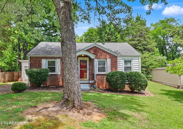 Photo 1 of Sale Pending at 120 Lonas Dr, Maryville, TN 37803 | MLS# 1349047 | Listing updated on 2026-07-26