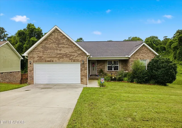Photo 1 of Single family home for sale at 2718 Chukar Rd, Knoxville, TN 37923 | MLS# 1349557 | Listing updated on 2026-09-02
