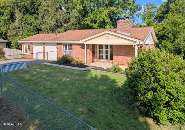 2nd image of 821 Commanche Dr, Newport, TN 37821 | MLS# 1348692