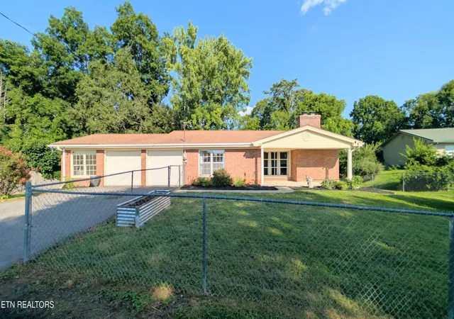 3rd image of 821 Commanche Dr, Newport, TN 37821 | MLS# 1348692