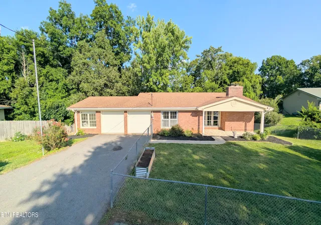 4th image of 821 Commanche Dr, Newport, TN 37821 | MLS# 1348692