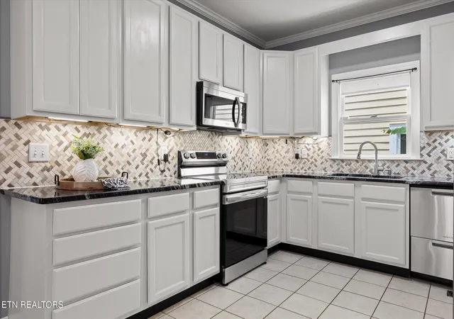 Photo 2 of Single family home for sale at 803 Fairview Ave, Chattanooga, TN 37403 | MLS# 1349165 | Listing updated on 2026-07-29