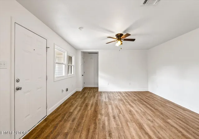 Photo 2 of Sale Pending at 313 N 14th Street, La Follette, TN 37766 | MLS# 1348701 | Listing updated on 2026-08-11