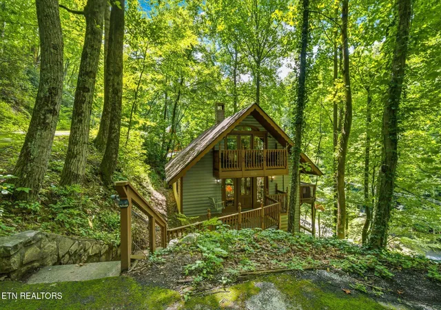 2nd image of 1211 N Baden Dr, Gatlinburg, TN 37738 | MLS# 1349052