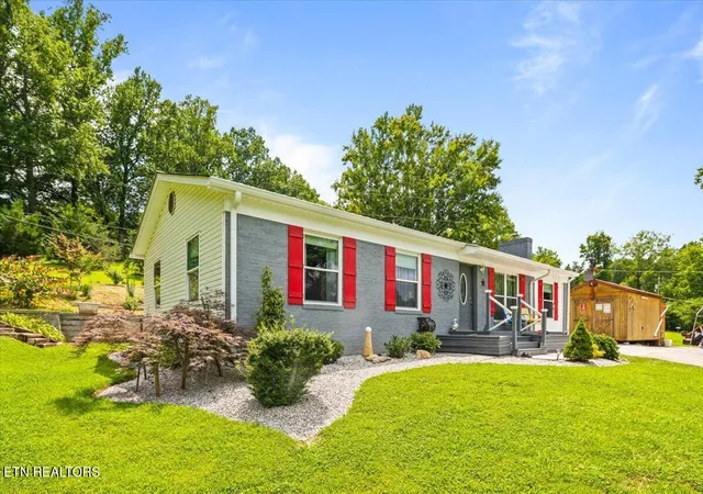 Photo 3 of Single family home for sale at 112 Country Hl Ln, La Follette, TN 37766 | MLS# 1348698 | Listing updated on 2026-08-21