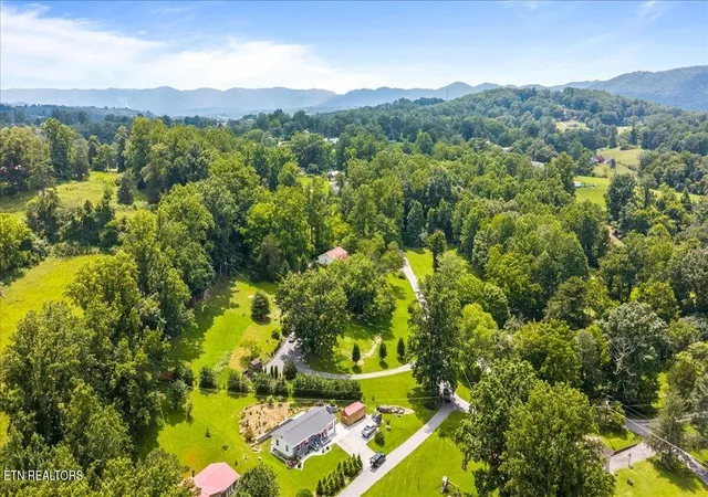 Photo 4 of Single family home for sale at 112 Country Hl Ln, La Follette, TN 37766 | MLS# 1348698 | Listing updated on 2026-08-21