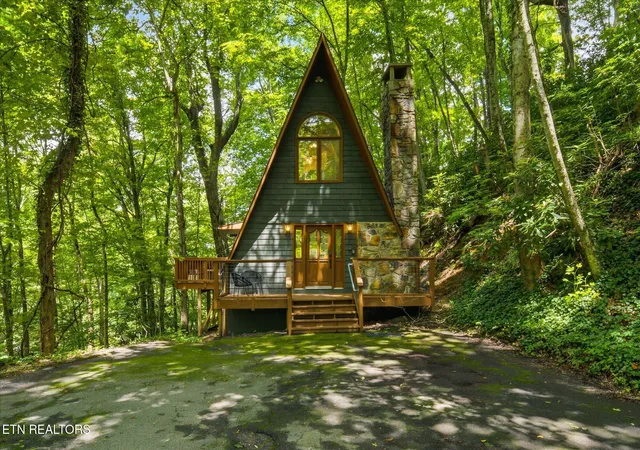 1st image of 1215 N Baden Dr, Gatlinburg, TN 37738 | MLS# 1349054