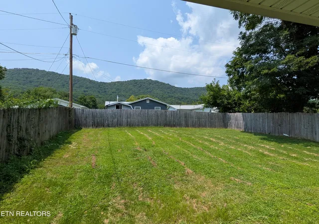19th image of 712 W Walden St, La Follette, TN 37766 | MLS# 1348718