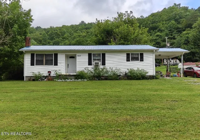 Photo 2 of Sale Pending at 943 Cool Branch Rd, Sneedville, TN 37869 | MLS# 1348721 | Listing updated on 2026-09-11
