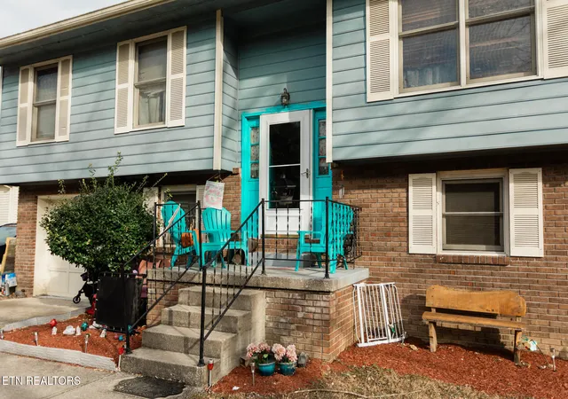 Photo 3 of Single family home for sale at 140 Wellington Dr, Middlesboro, KY 40965 | MLS# 1348714 | Listing updated on 2026-08-25