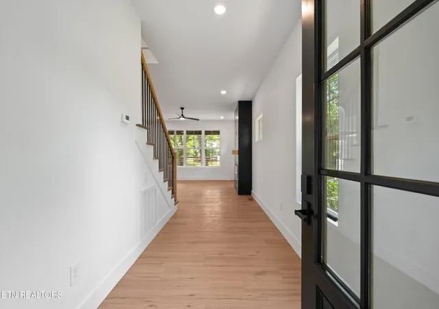 Photo 3 of Single family home for sale at 320 Ave B, Knoxville, TN 37920 | MLS# 1348742 | Listing updated on 2026-08-28