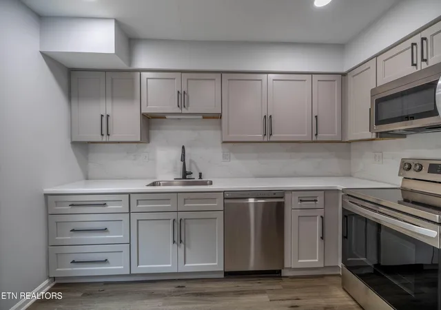 Photo 4 of Condo for sale at 4025 Heather Ct, Knoxville, TN 37919 | MLS# 1349208 | Listing updated on 2026-08-10