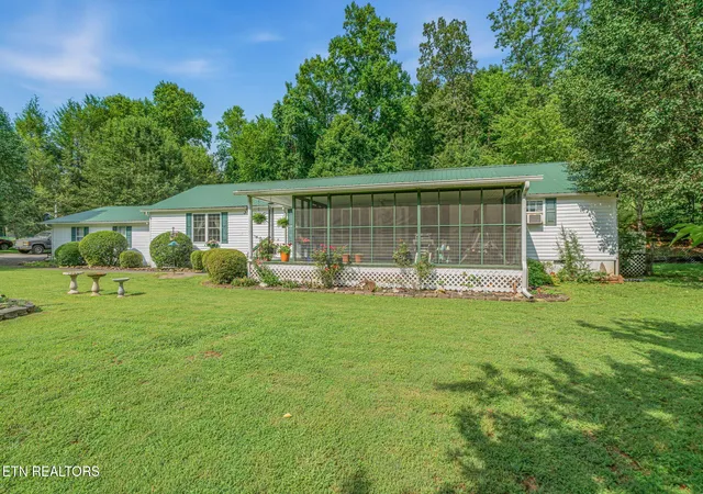 Photo 3 of Single family home for sale at 136 Holber Rd, Harriman, TN 37748 | MLS# 1348804 | Listing updated on 2026-09-17