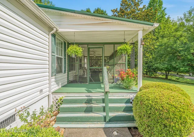Photo 4 of Single family home for sale at 136 Holber Rd, Harriman, TN 37748 | MLS# 1348804 | Listing updated on 2026-09-17