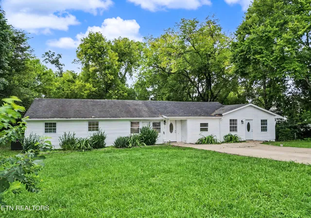 Photo 1 of Single family home for sale at 5315 Marguerite Rd, Knoxville, TN 37912 | MLS# 1350253 | Listing updated on 2026-09-10