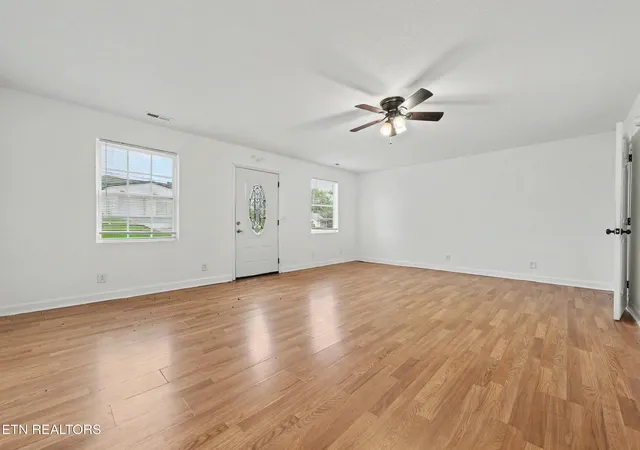 Photo 3 of Single family home for sale at 5315 Marguerite Rd, Knoxville, TN 37912 | MLS# 1350253 | Listing updated on 2026-09-10