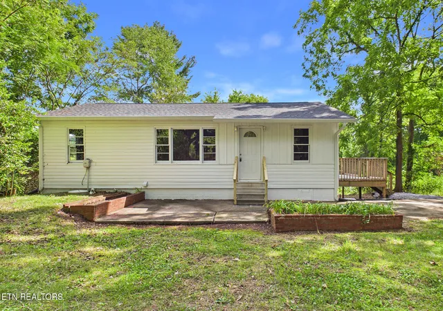 2nd image of 822 Ivory Rd, Athens, TN 37303 | MLS# 1348950
