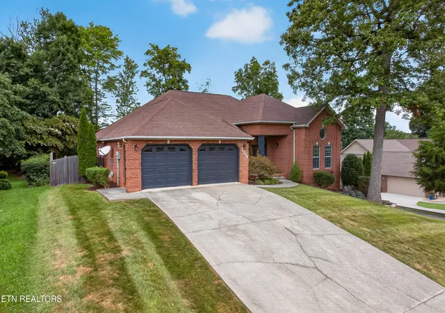 Photo 3 of Single family home for sale at 2254 Argonne Dr, Maryville, TN 37804 | MLS# 1348817 | Listing updated on 2026-09-22