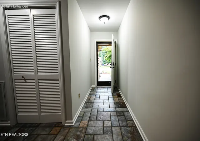 3rd image of 113 Blue Ridge Ct, Oak Ridge, TN 37830 | MLS# 1348819