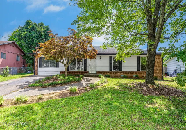 2nd image of 1016 Ruskin Dr, Knoxville, TN 37923 | MLS# 1348820