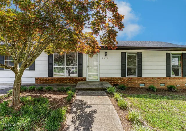 Photo 3 of Single family home for sale at 1016 Ruskin Dr, Knoxville, TN 37923 | MLS# 1348820 | Listing updated on 2026-09-02