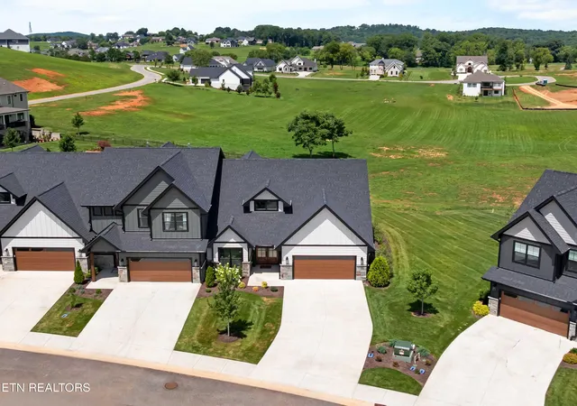 Photo 3 of Single family home for sale at 179 Island Cir, Loudon, TN 37774 | MLS# 1348991 | Listing updated on 2026-10-02