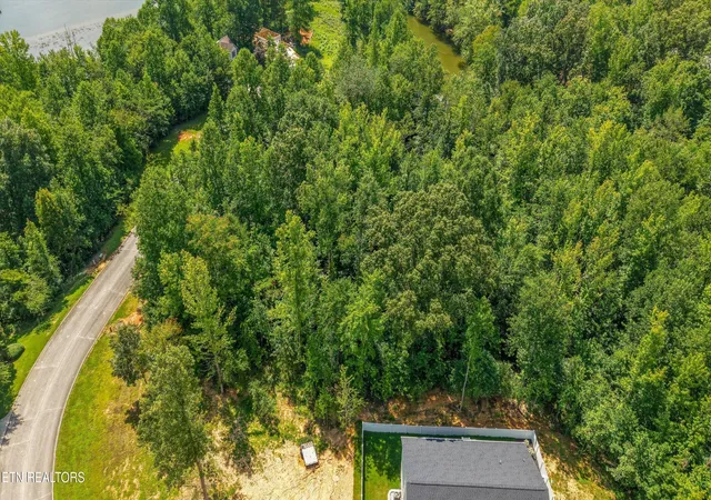 2nd image of 35 Emory Cove Dr, Harriman, TN 37748 | MLS# 1349078