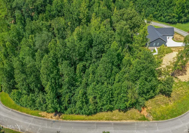 3rd image of 35 Emory Cove Dr, Harriman, TN 37748 | MLS# 1349078