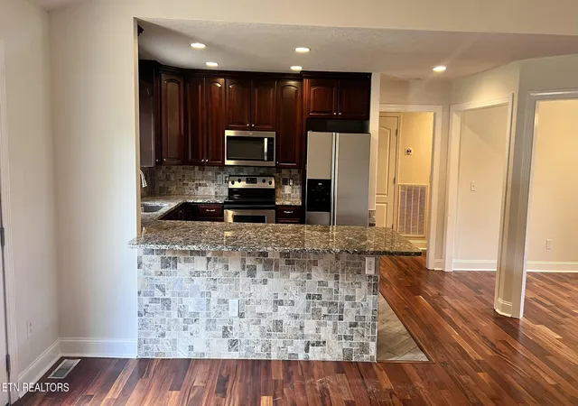Photo 3 of Single family home for sale at 189 County Rd 704, Athens, TN 37303 | MLS# 1348838 | Listing updated on 2026-08-01
