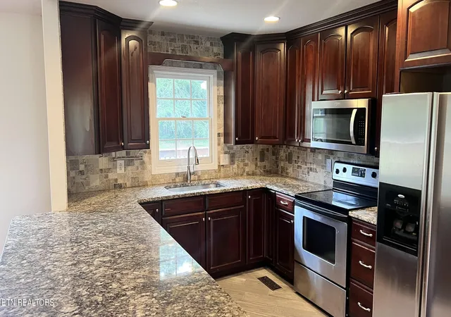 Photo 4 of Single family home for sale at 189 County Rd 704, Athens, TN 37303 | MLS# 1348838 | Listing updated on 2026-08-01