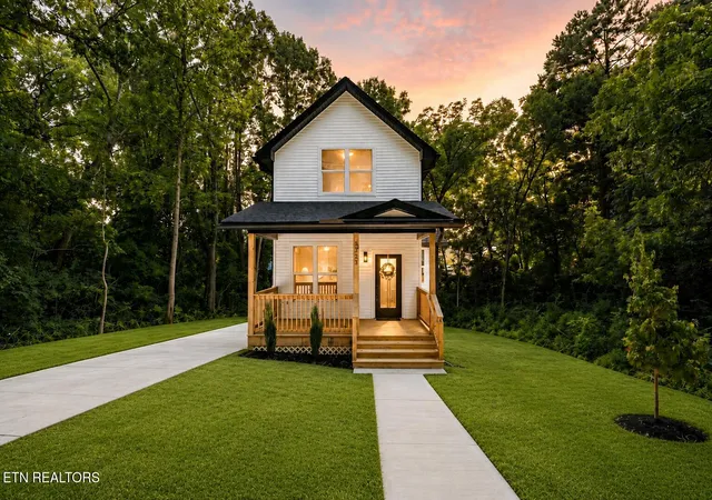 Photo 1 of Sale Pending at 3323 Savoy St, Knoxville, TN 37921 | MLS# 1349776 | Listing updated on 2026-08-22