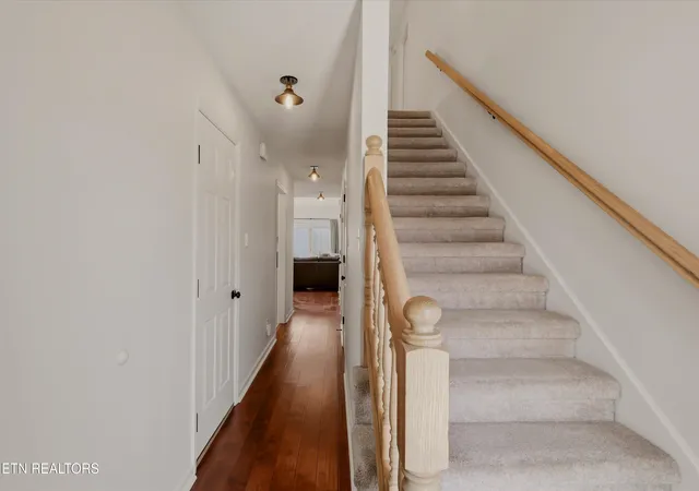 Photo 3 of Sale Pending at 10501 Raven Ct, Knoxville, TN 37922 | MLS# 1348890 | Listing updated on 2026-07-24